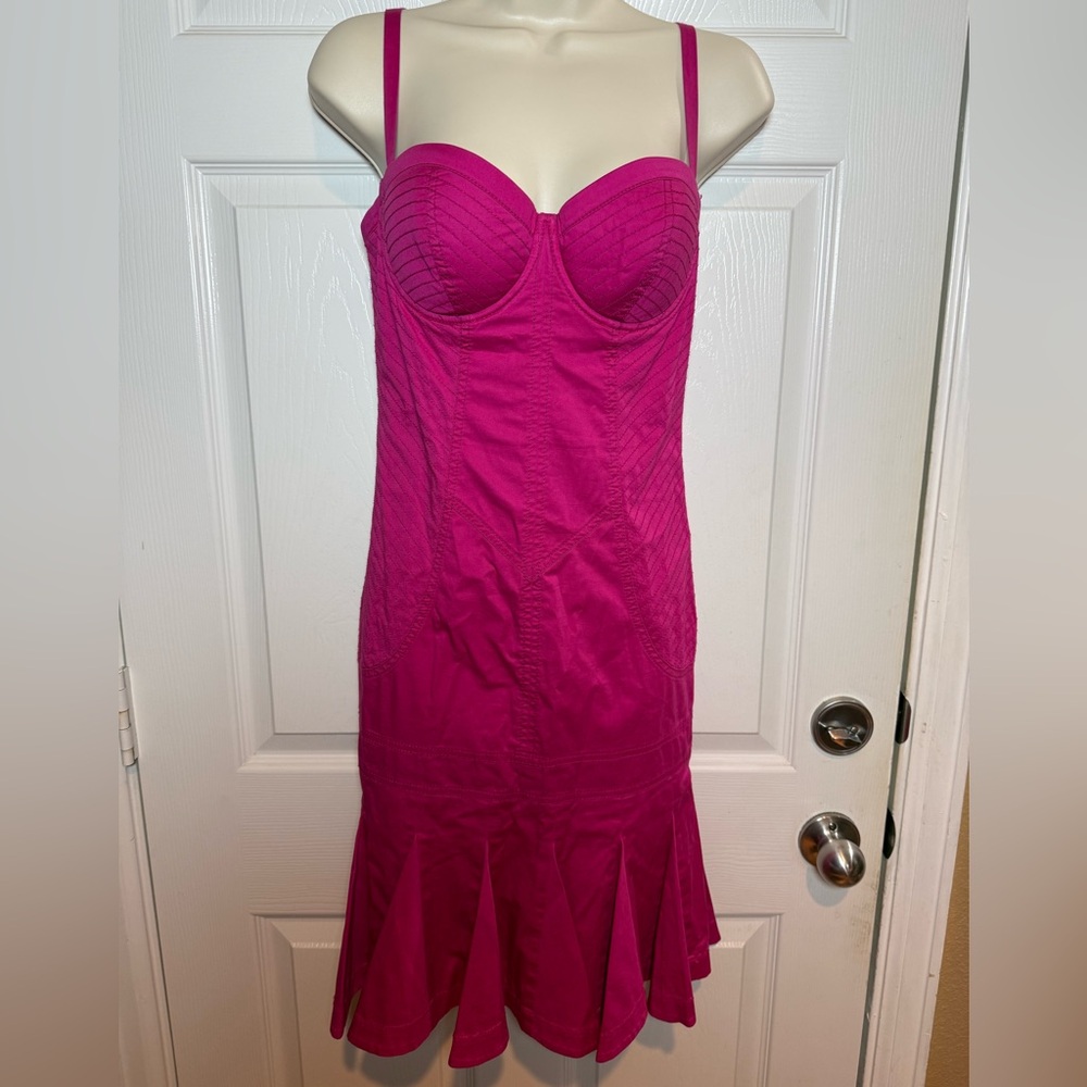 Marciano Fuchsia corset Dress size 6 bustier structured midi flare hem.